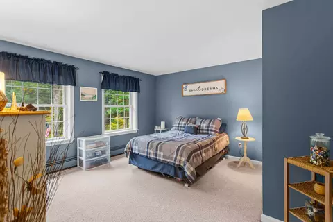 Bedroom - 10 Ryan Rd, Goffstown, NH 03045 photo 4 of 7