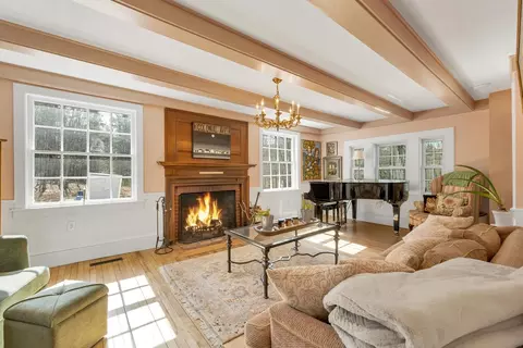 Living - 116 Middleton Rd, Wolfeboro, NH 03894 photo 2 of 4
