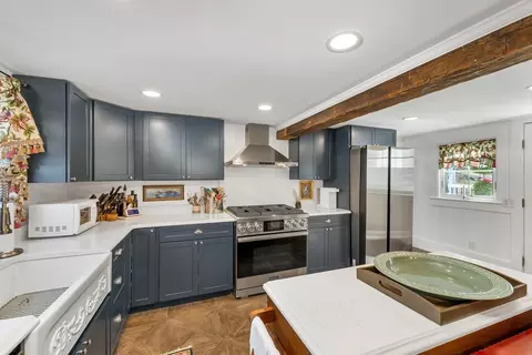 Kitchen - 116 Middleton Rd, Wolfeboro, NH 03894 photo 1 of 4