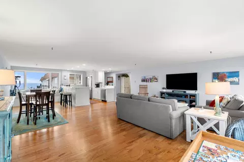 Living - 407 Ocean Blvd #B11, Hampton, NH 03842 photo 6 of 7