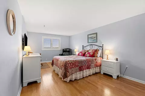 Bedroom - 407 Ocean Blvd #B11, Hampton, NH 03842 photo 1 of 5