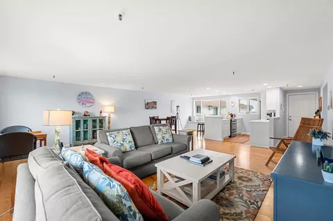 Living - 407 Ocean Blvd #B11, Hampton, NH 03842 photo 5 of 7
