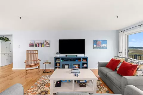 Living - 407 Ocean Blvd #B11, Hampton, NH 03842 photo 7 of 7