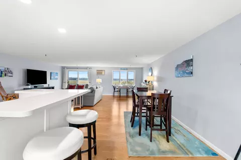 Dining - 407 Ocean Blvd #B11, Hampton, NH 03842 photo 3 of 3