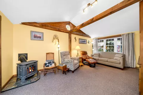 Living - 22 Cobbetts Pond Rd, Windham, NH 03087 photo 2 of 3
