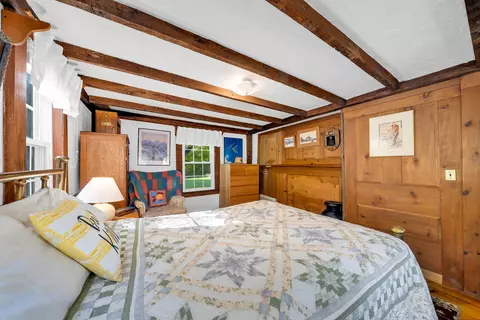 Bedroom - 22 Cobbetts Pond Rd, Windham, NH 03087 photo 3 of 9