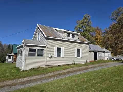 Exterior - 360 Pond Hill Rd, Lunenburg, VT 05906 photo 2 of 10
