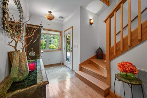 Entry Way - 10 Wilhelm Pl, Bartlett, NH 03812 photo 2 of 3