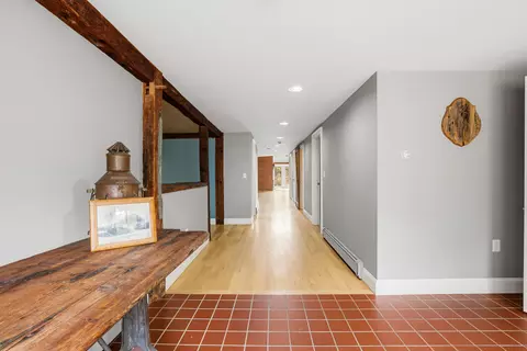 Entry Way - 17 Newfields Rd, Exeter, NH 03833 photo 5 of 10