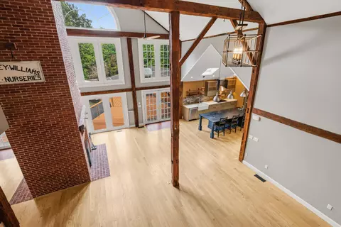 Entry Way - 17 Newfields Rd, Exeter, NH 03833 photo 8 of 10
