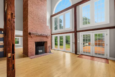 Living - 17 Newfields Rd, Exeter, NH 03833 photo 1 of 11