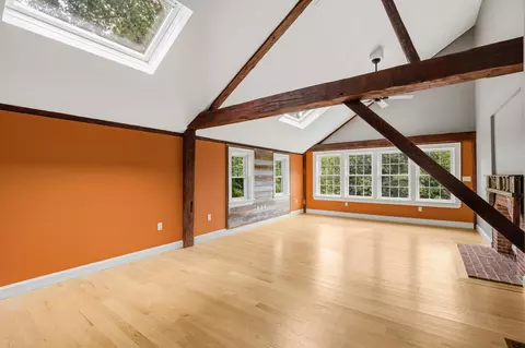 Living - 17 Newfields Rd, Exeter, NH 03833 photo 8 of 11