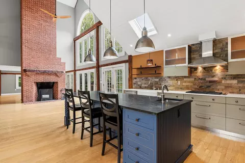 Kitchen - 17 Newfields Rd, Exeter, NH 03833 photo 1 of 5