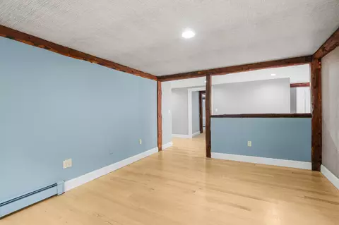 Living - 17 Newfields Rd, Exeter, NH 03833 photo 7 of 11