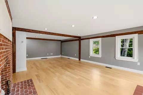 Living - 17 Newfields Rd, Exeter, NH 03833 photo 3 of 11
