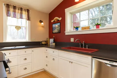 Kitchen - 46 Back River Rd, Dover, NH 03820 photo 9 of 12