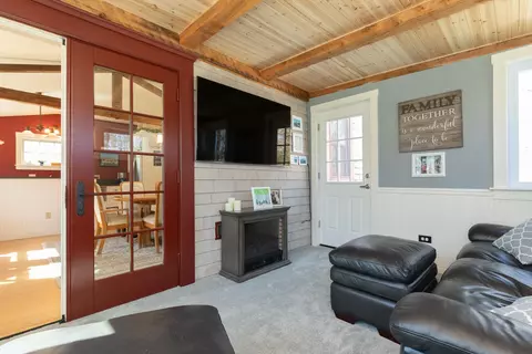 Living - 46 Back River Rd, Dover, NH 03820 photo 5 of 6