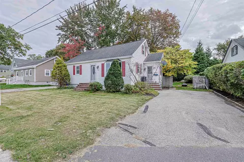 205 Bourne St, Manchester, NH 03103