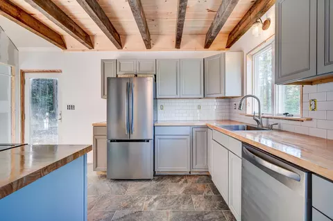 Kitchen - 255 Brenner Dr, Madison, NH 03849 photo 2 of 4