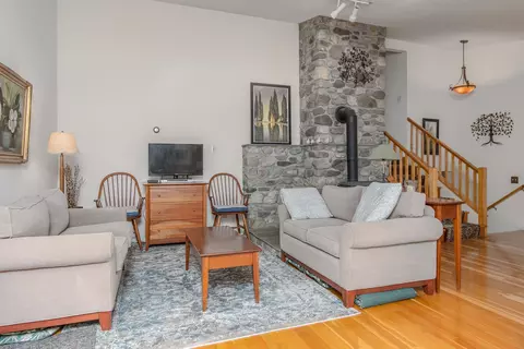 Living - 565 Old County Rd, Plainfield, NH 03781 photo 3 of 4
