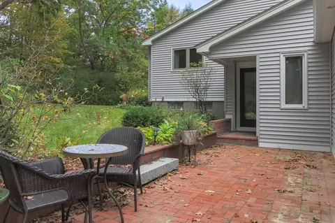 Exterior - 565 Old County Rd, Plainfield, NH 03781 photo 5 of 16