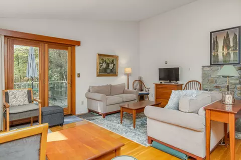 Living - 565 Old County Rd, Plainfield, NH 03781 photo 1 of 4