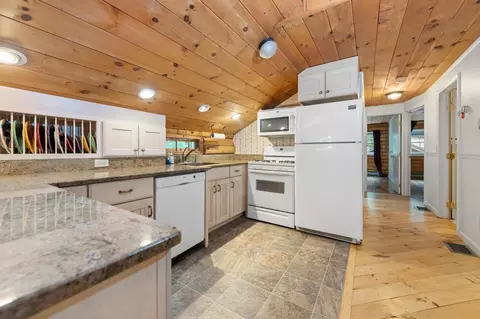 Kitchen - 98 Cooper Rd, Hebron, NH 03241 photo 3 of 3