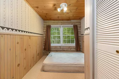 Bedroom - 98 Cooper Rd, Hebron, NH 03241 photo 4 of 9