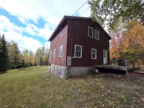 571 Piper Hill Rd, Stewartstown, NH 03576