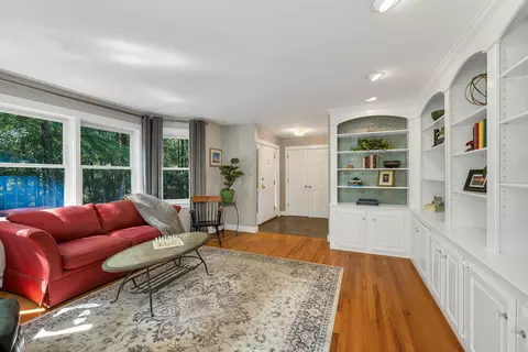 Living - 4 Captains Way, Exeter, NH 03833 photo 5 of 6