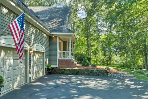 Exterior - 4 Captains Way, Exeter, NH 03833 photo 5 of 18