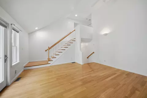 Living - 35 Coles Way, Atkinson, NH 03811 photo 5 of 9
