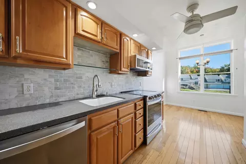 Kitchen - 35 Coles Way, Atkinson, NH 03811 photo 3 of 3