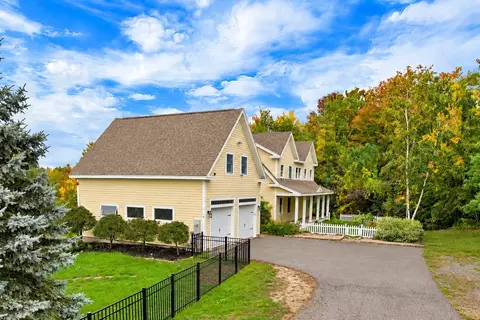 92 Garden Hill Dr, Gilford, NH 03249