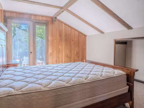 Bedroom - 219 Alpine Dr, Killington, VT 05751 photo 10 of 11