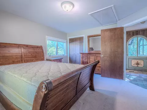 Bedroom - 219 Alpine Dr, Killington, VT 05751 photo 4 of 11