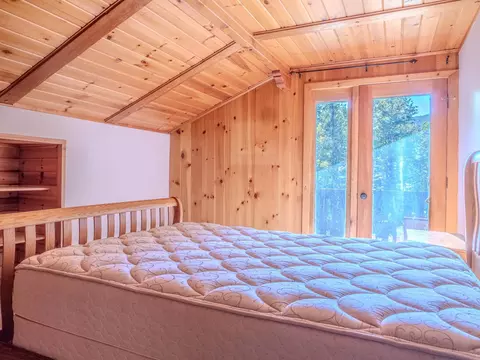 Bedroom - 219 Alpine Dr, Killington, VT 05751 photo 8 of 11