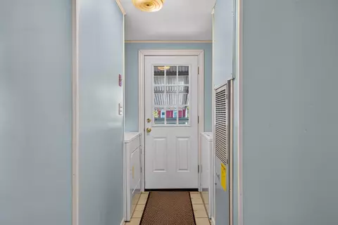 Entry Way - 184 South St, Springfield, VT 05156 photo 2 of 2