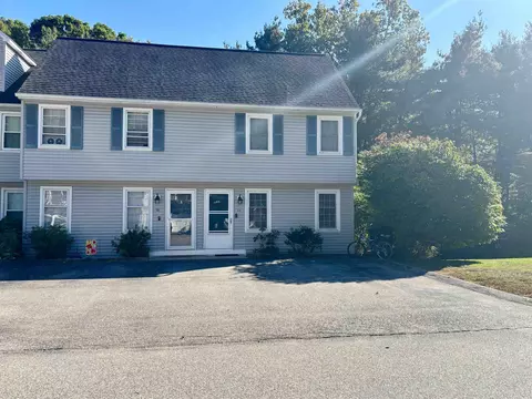 35 Hawkstead Holw, Nashua, NH 03063