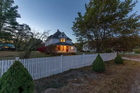 35 Deer Hill Rd, Chocorua, NH 03817