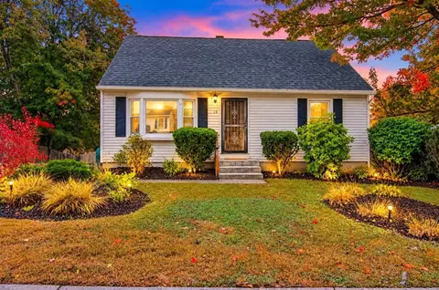 13 Devco Dr, Manchester, NH 03103