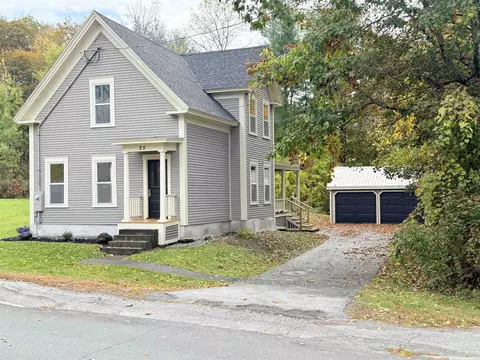 25 Winter St, Newport, NH 03773