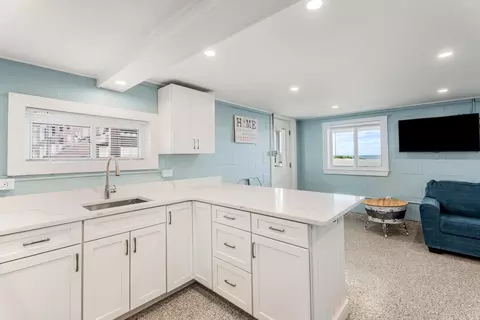 Kitchen - 27 Concord Ave, Hampton, NH 03842 photo 9 of 13