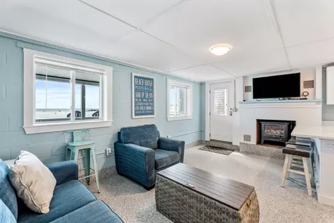 Living - 27 Concord Ave, Hampton, NH 03842 photo 13 of 13