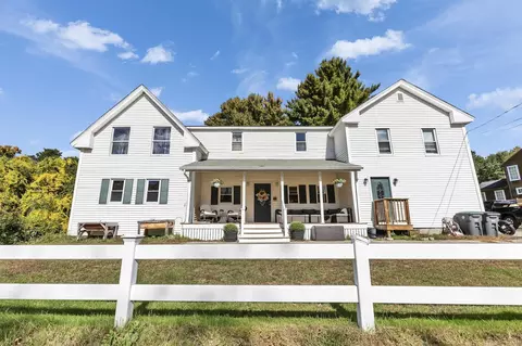 29 Martins Ferry Rd, Hooksett, NH 03106