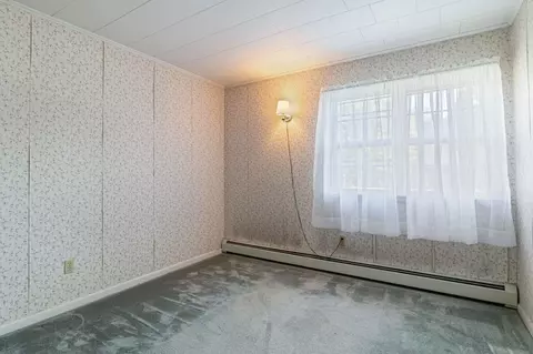 Bedroom - 8 Wentworth St # A, Exeter, NH 03833 photo 2 of 4