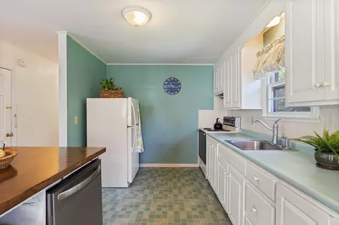 Other - 8 Wentworth St # A, Exeter, NH 03833 photo 12 of 31