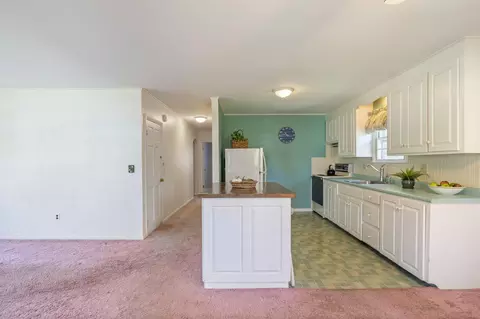 Other - 8 Wentworth St # A, Exeter, NH 03833 photo 16 of 31