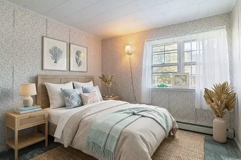 Bedroom - 8 Wentworth St # A, Exeter, NH 03833 photo 3 of 4