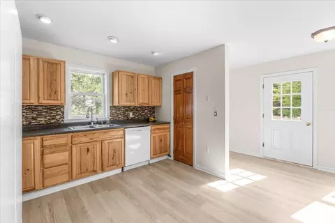 Entry Way - 124 School St, Sheldon, VT 05483 photo 5 of 7
